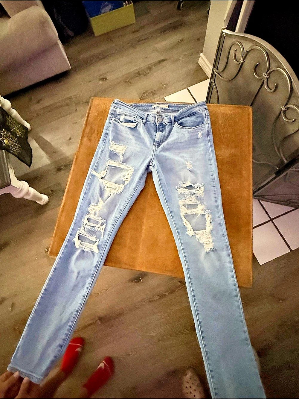 Levi Strauss & Co. 711 Skinny. Distressed Skinny Jeans in Blue Waist 30